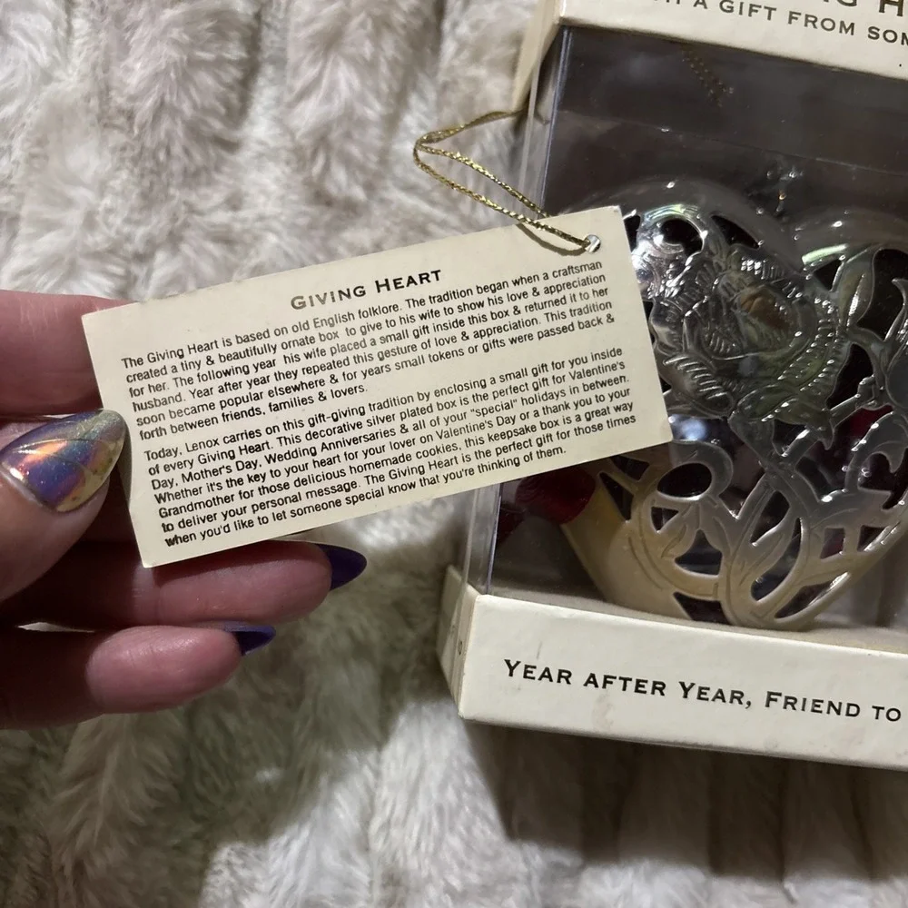 Lenox Wedding Promises Friendship Giving Heart Heart Silverplated Ornament NIB